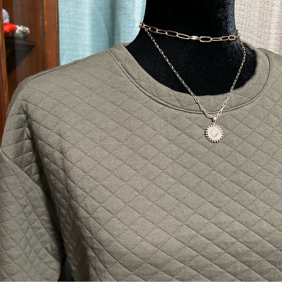 NWOT Quilted Lands End 3/4 Sleeve Sweatshirt - Picture 2 of 6